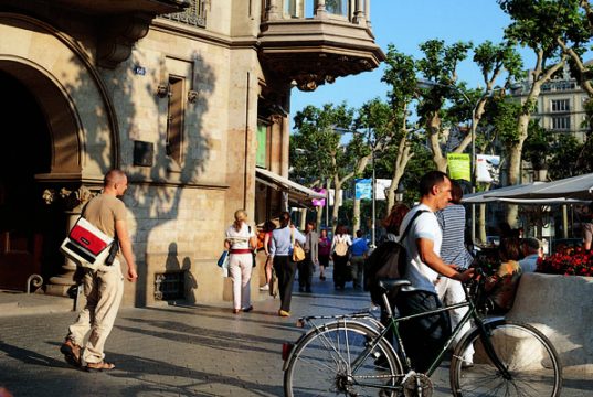 PASEO DE GRACIA. Pasarela de tentaciones