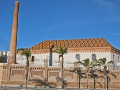 CÁDIZ. Gente bañada por la luz