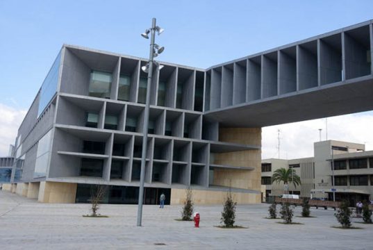 NOVEDADES DE MALLORCA. Como una reina