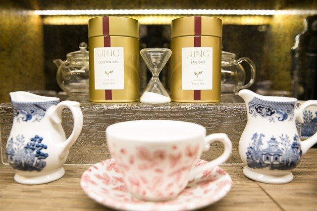 nh collection paseo del prado suite & tea