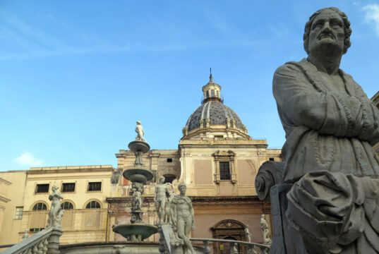 SICILIA. La isla del arte Piazza della Vergogna. Palermo
