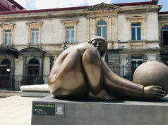 Esencias de Costa Rica. SAN JOSÉ Escultura de Jorge Jimenez Deredia