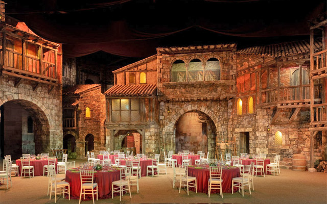 Puy du Fou_restauracion
