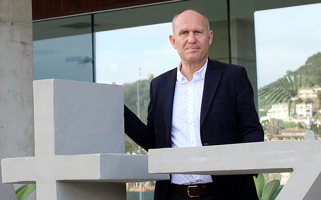 Atzavara_Toni Caballero