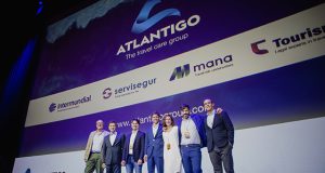 Manuel López, CEO de Atlantigo y el resto del equipo directivo