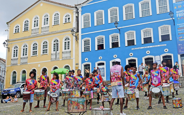 Batucada en Largo do Pelourinho Batucada Largo do Pelourinho