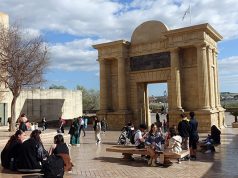 CÓRDOBA. Magia y concordia Puerta del Puente