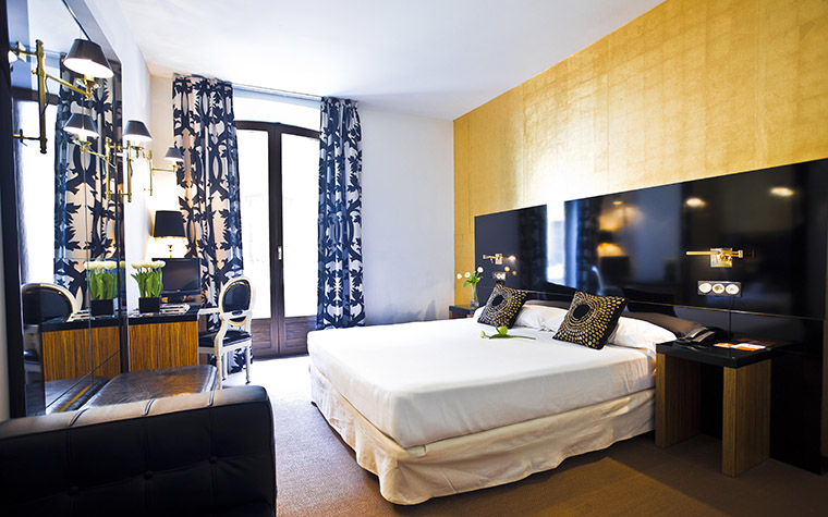 Room-Mate-Leo-Granada