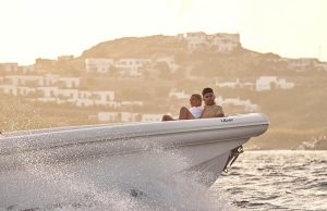 Uber se expande al sector turístico con barcos en el Mediterráneo y hoteles en EEUU Uber