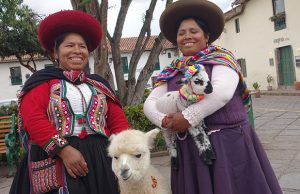 PERÚ. El lenguaje de las piedras Cusco_vestidos tradicionales